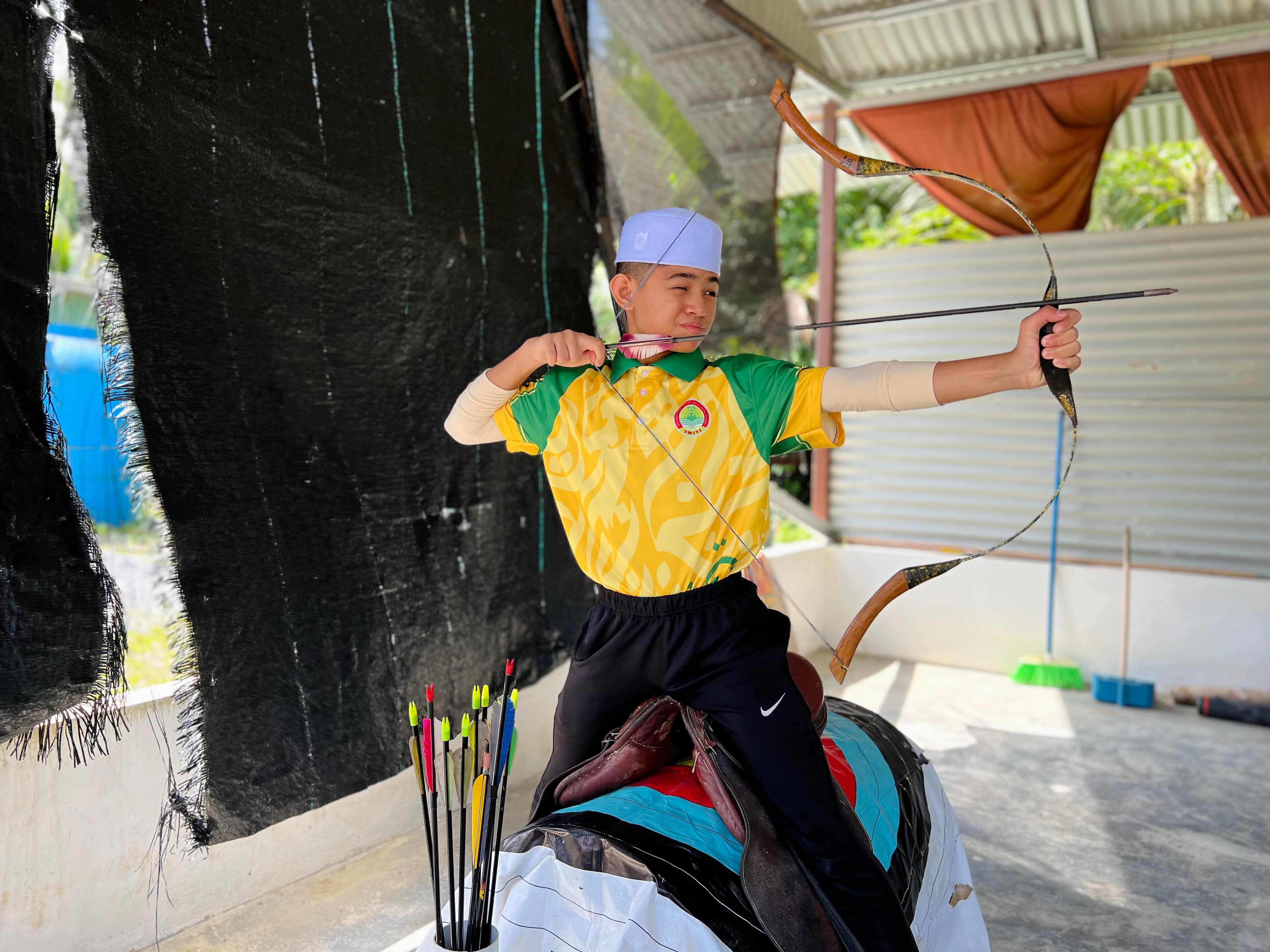 LATIHAN MEMANAH & BERKUDA — gambar 20