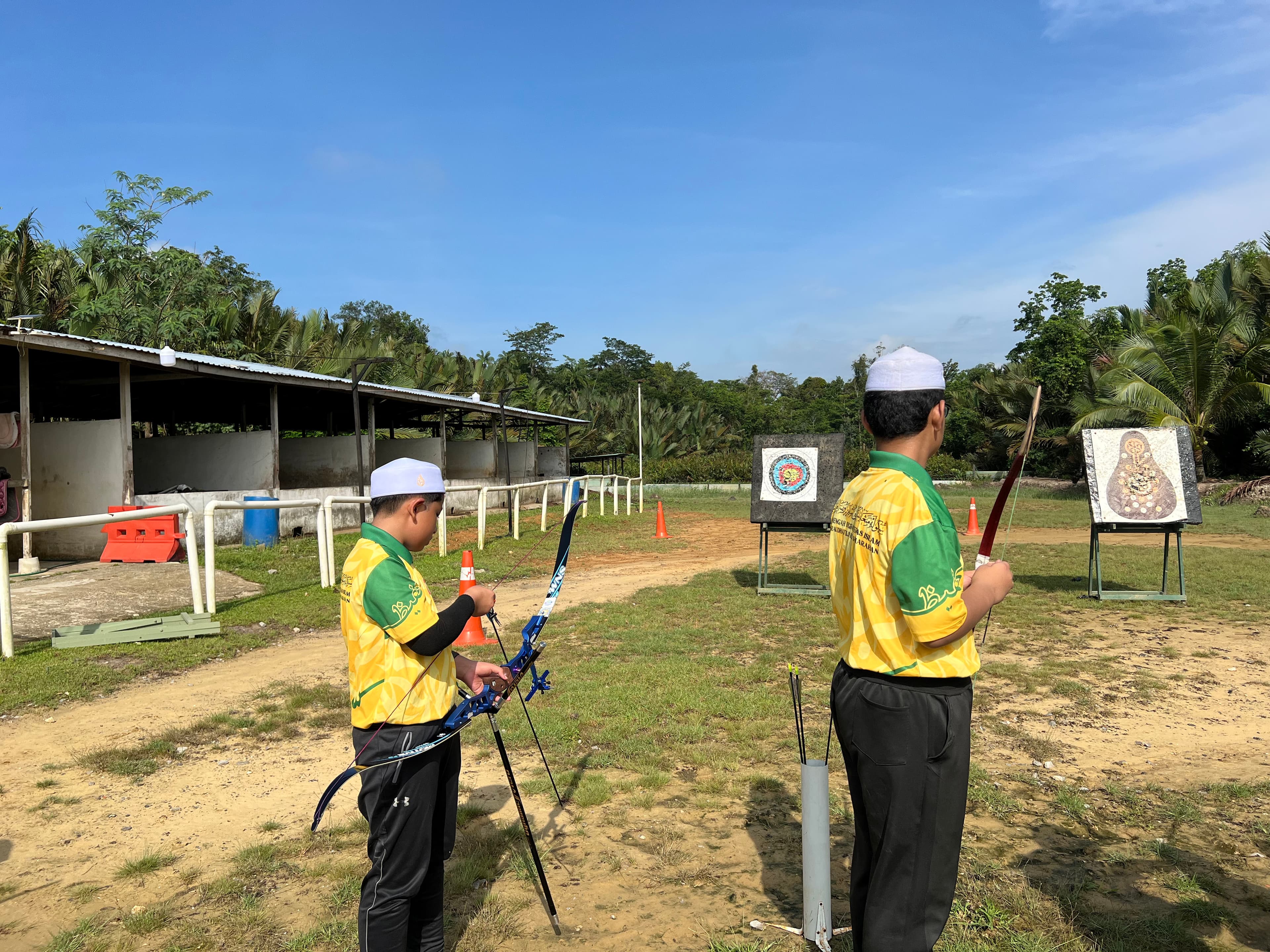 LATIHAN MEMANAH & BERKUDA — gambar 6