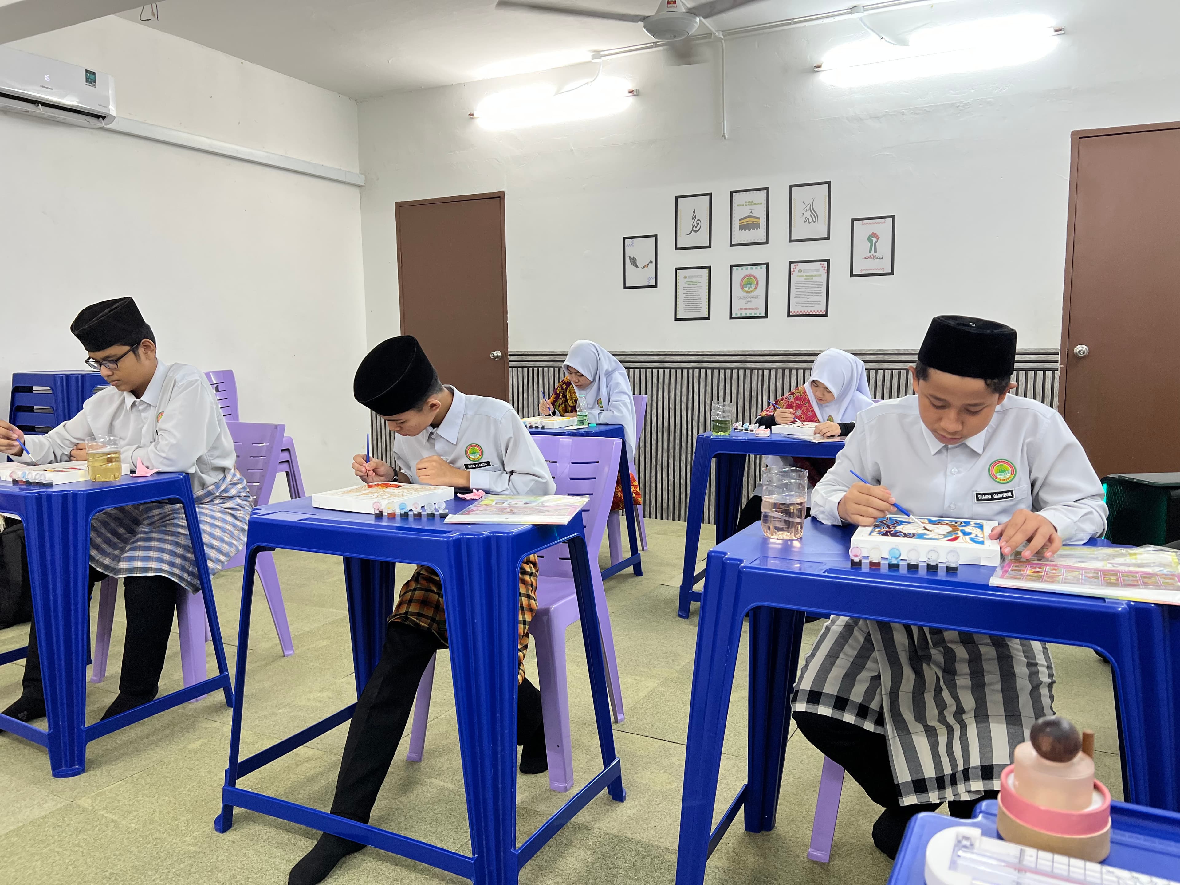 SAMBUTAN HARI KEMERDEKAAN — gambar 16