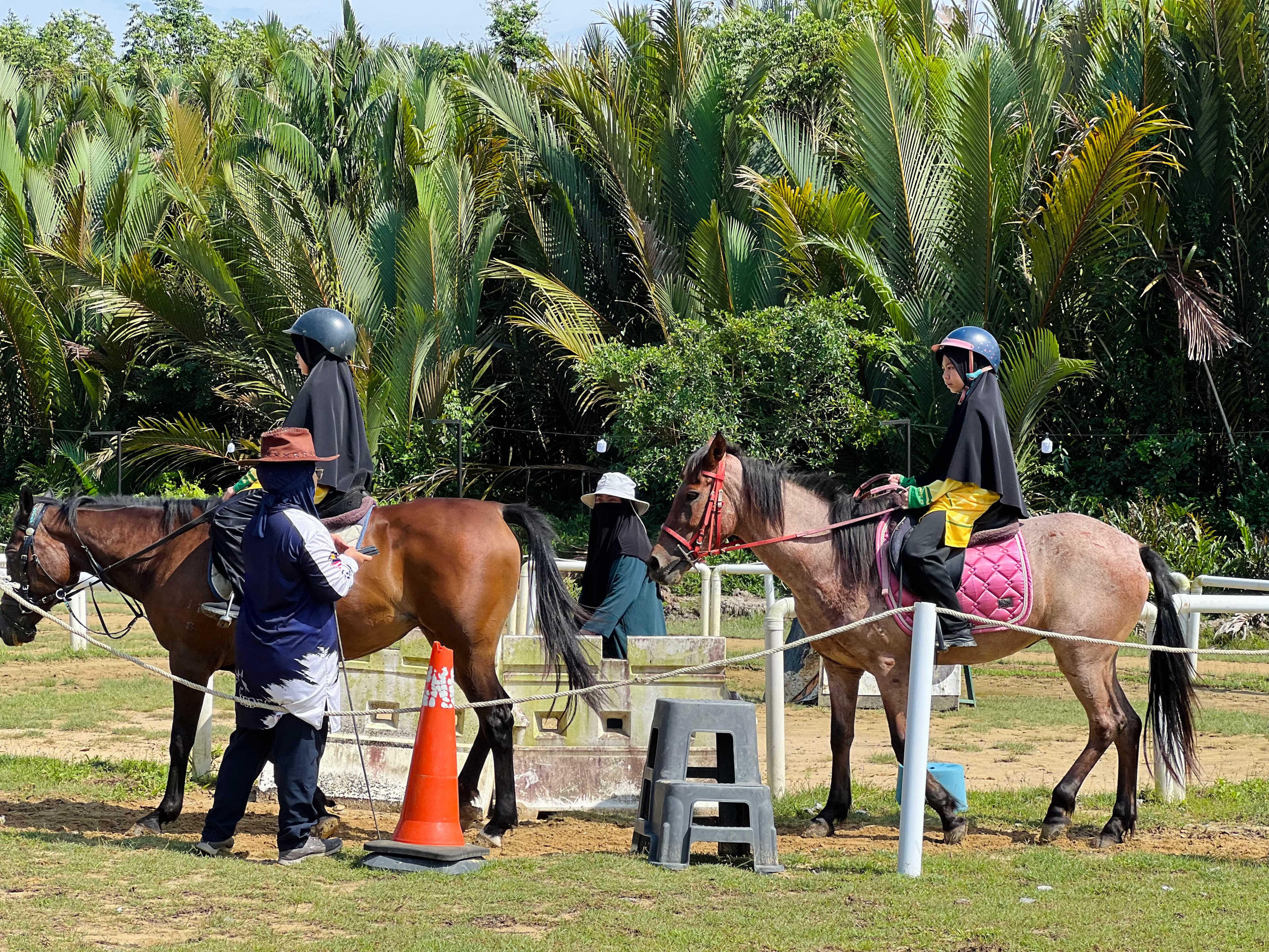 LATIHAN MEMANAH & BERKUDA — gambar 7