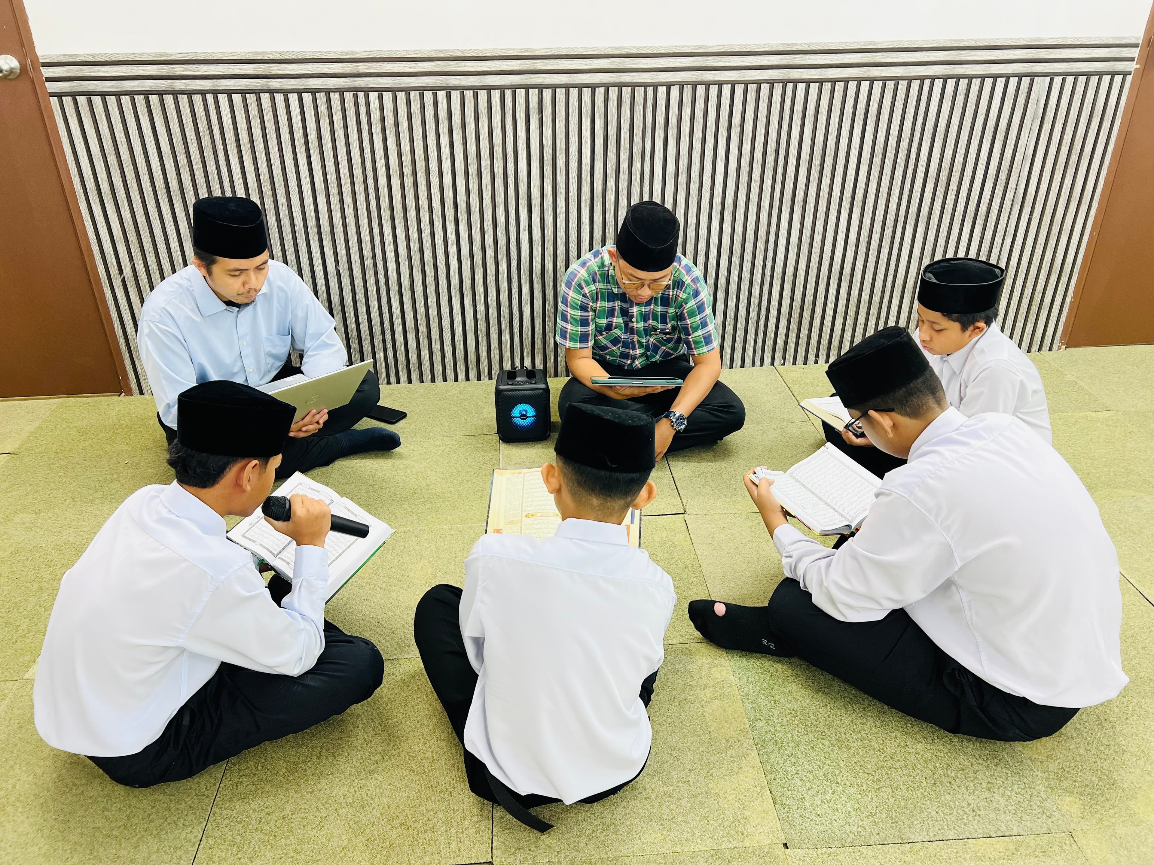 TADARUS AL-QURAN — gambar 5