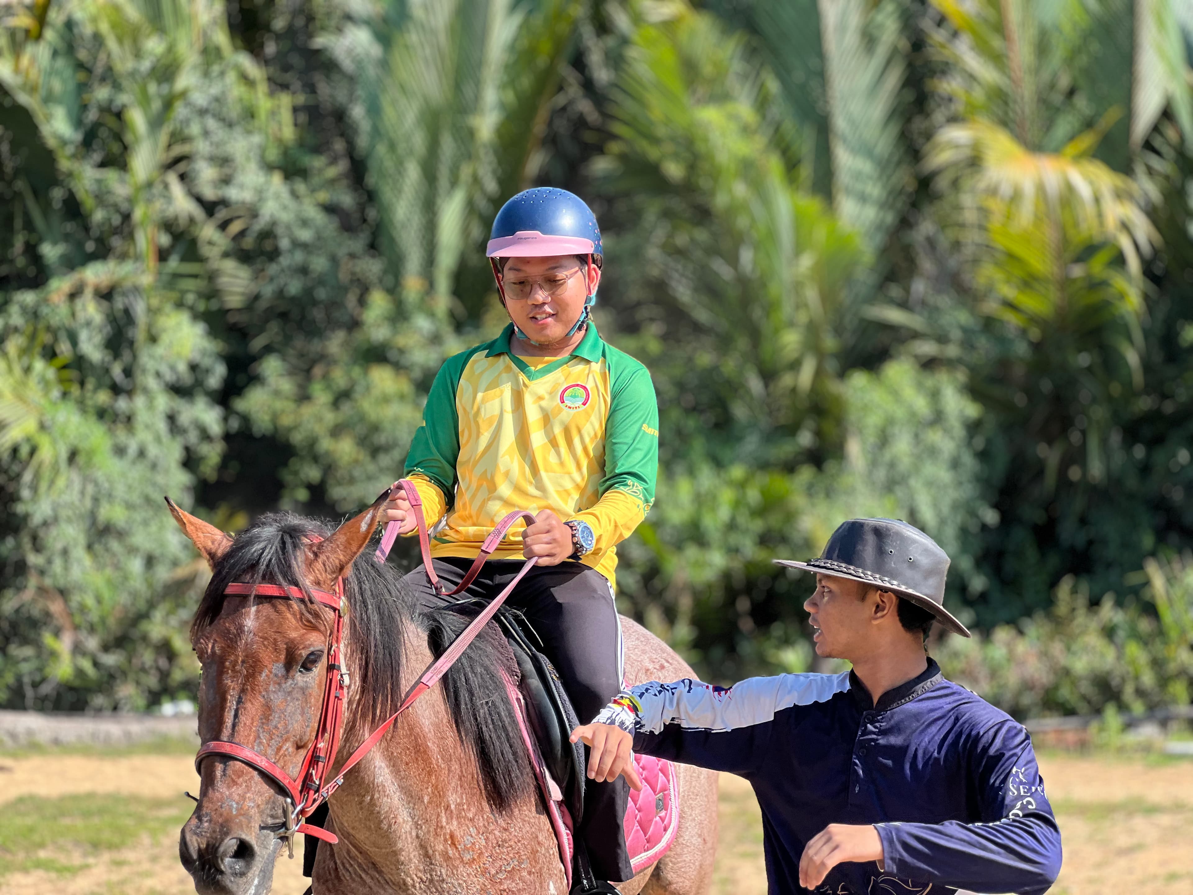 LATIHAN MEMANAH & BERKUDA — gambar 19